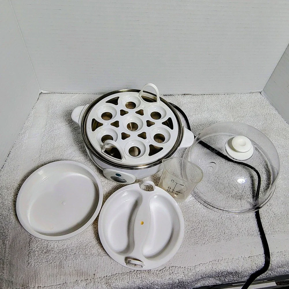 Elite Gourmet Maxi-Matic Easy Egg Cooker EGC-007 Poach Omelet‎ Scramble - Picture 7 of 8